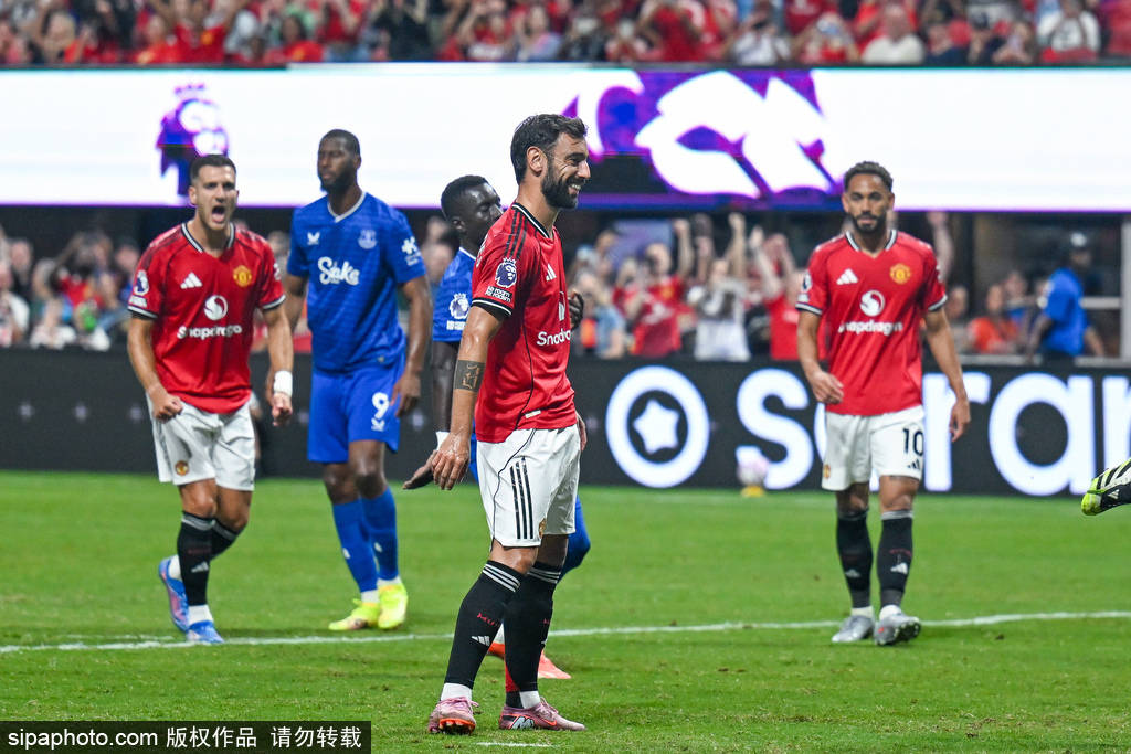 皇冠信用盘最高占成
_B费罚点前撞到裁判后摊手+赛后抱怨皇冠信用盘最高占成
，但裁判并未看见B费&amp;只是意外